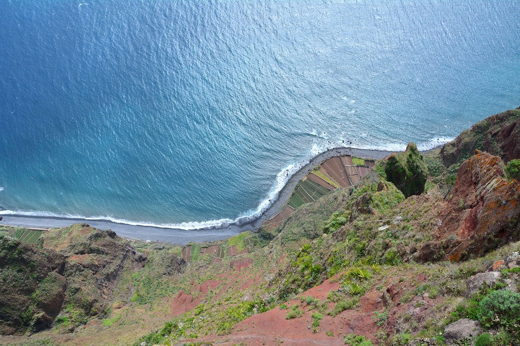 Vertiginous view from the platform of cabo girao