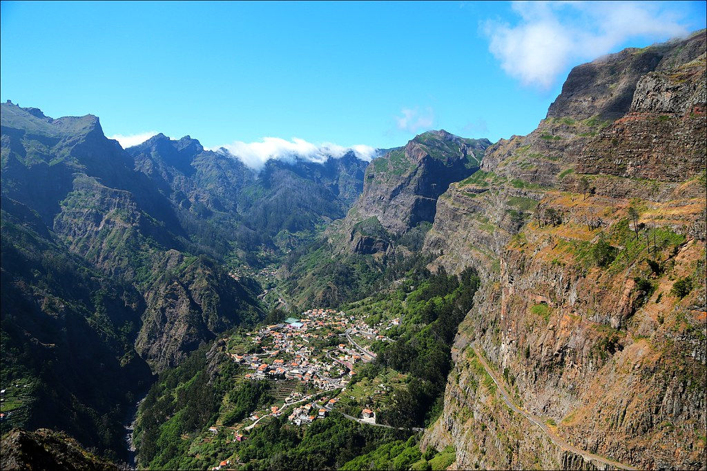 La vallée des Nonnes, depuis le Miroudaro Eira do Serrado 