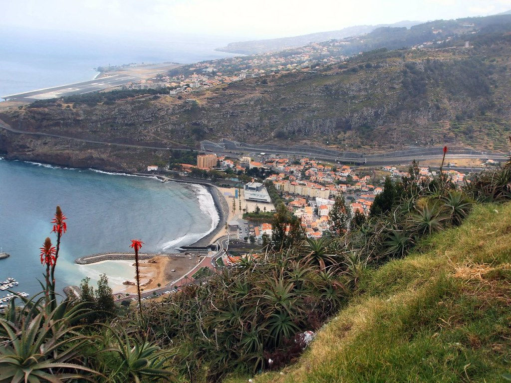 La ville de Machico vue depuis le Pico do Facho