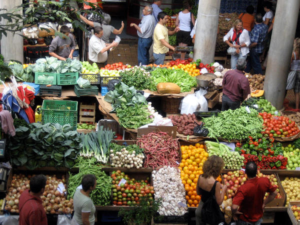 le marché de fruits et legumes de funchal : mercado dos lavradores 
