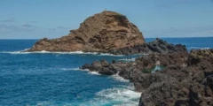 Piscine naturelle rocheuse de Porto Moniz
