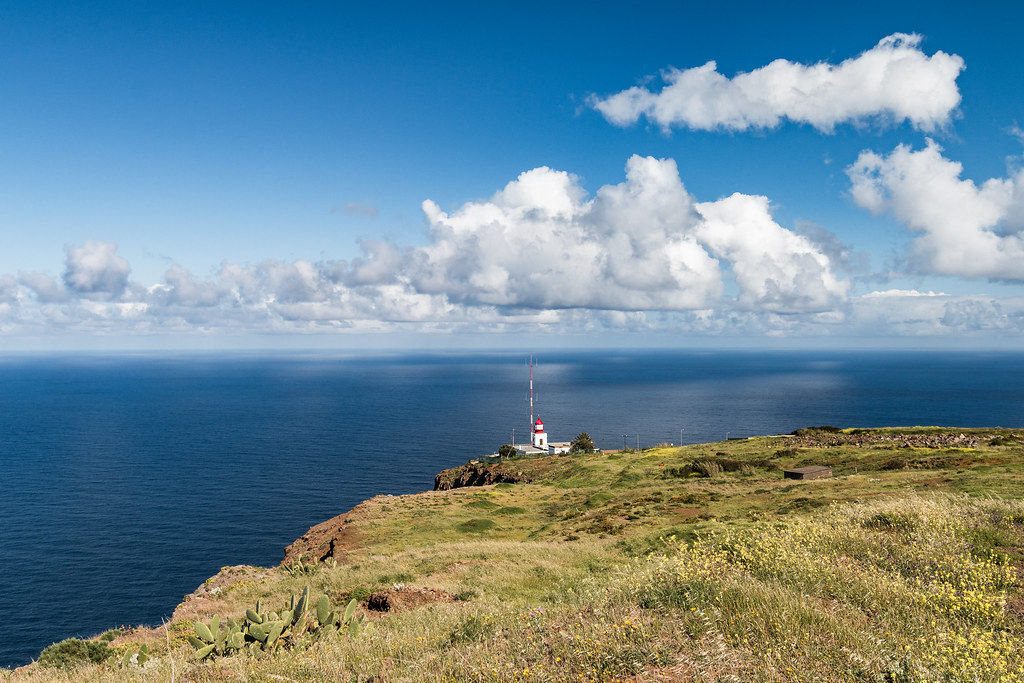 The lighthouse and the Ponta do Pargo