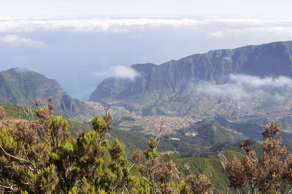 Vue sur la vallée de chão da Ribeira - Vereda do Fanal