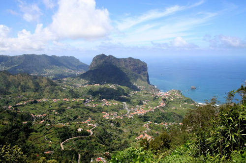 Le rocher de l'aigle, depuis le point de vue Portela