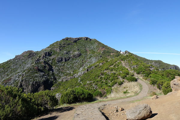 PR1 Pico Ruivo hike from Achada do Teixeira